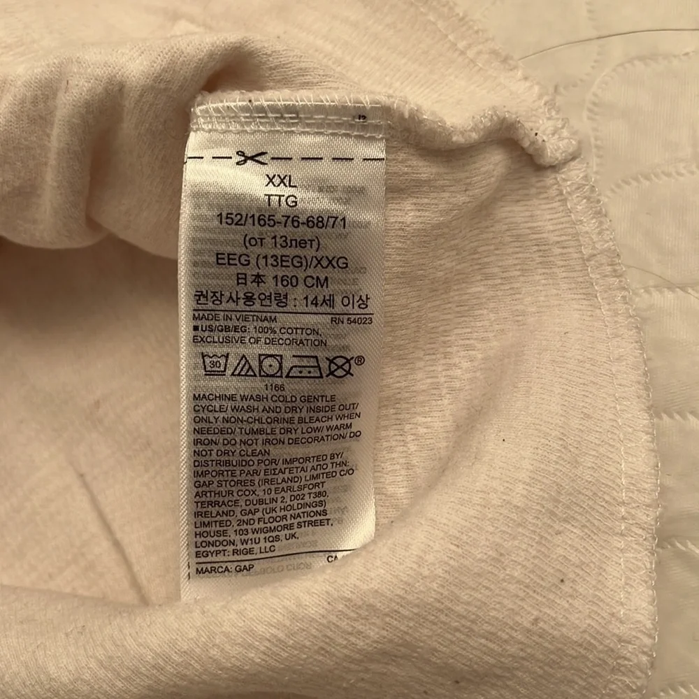 Gap off white thermal long sleeve shirt XXL = 14-16